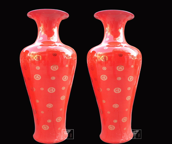 中国景得镇红陶瓷花瓶，喜庆陶瓷 中国景德镇红陶瓷花瓶，喜庆陶瓷