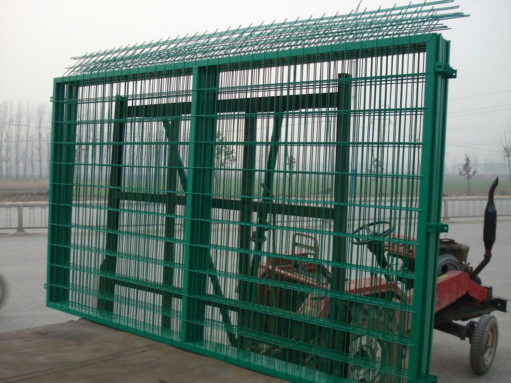 双边丝护栏网 车间隔离栅 框架护