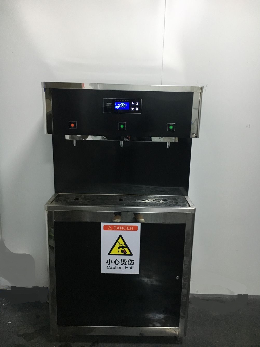 供应嘉兴工厂温热饮水机冰热饮水机价格是多少钱？