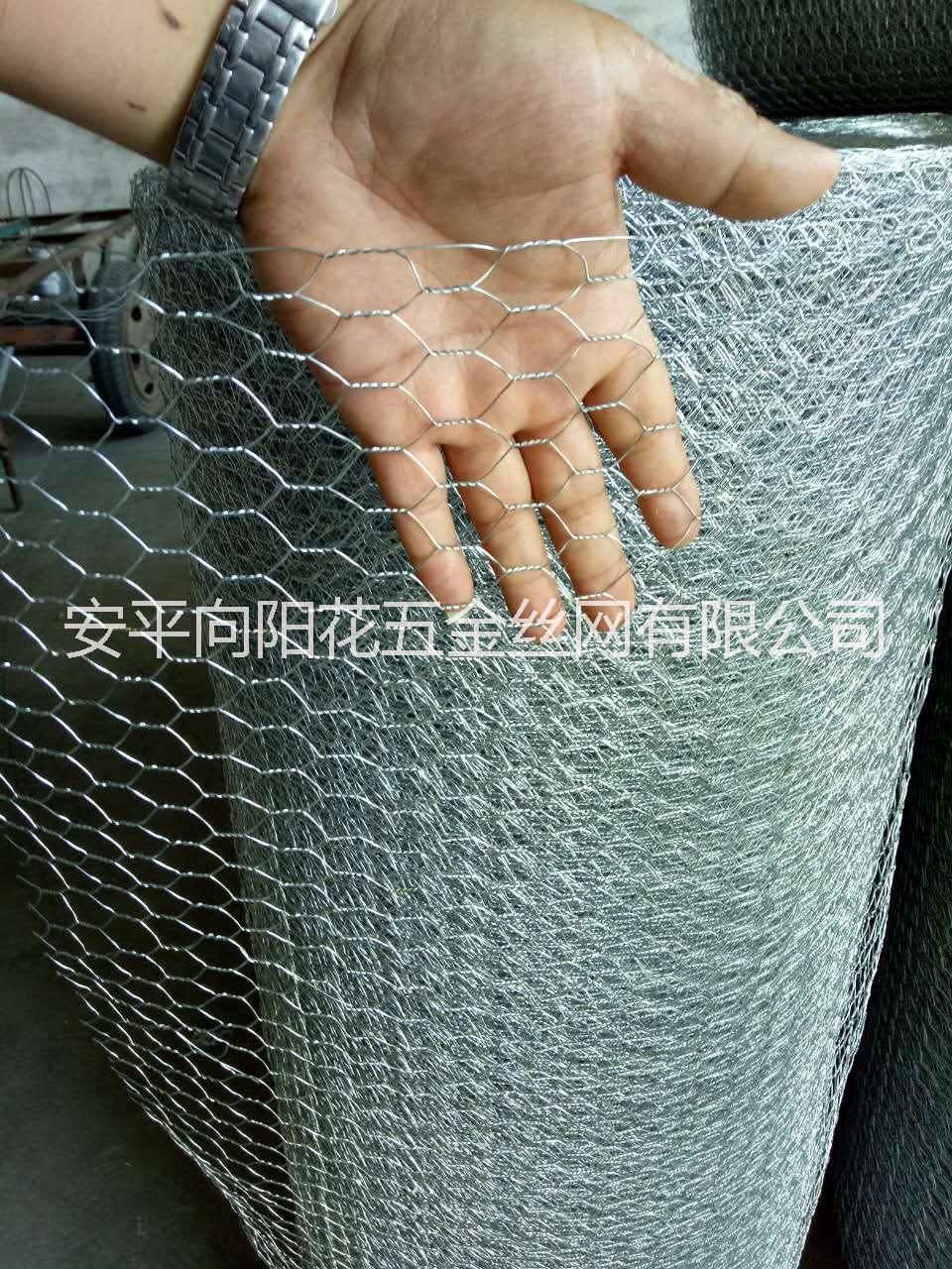 厂家直供镀锌六角网/鸡笼网/六角防护网图片