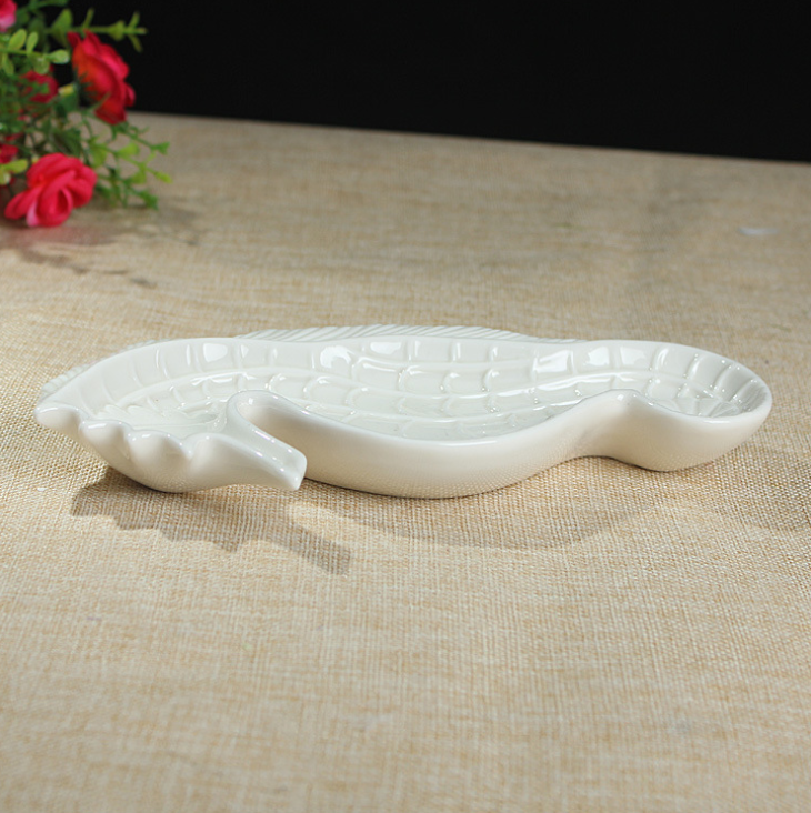 德化陶瓷 新款创意陶瓷海马盘 食物陶瓷器皿 手工陶瓷海马盘摆饰