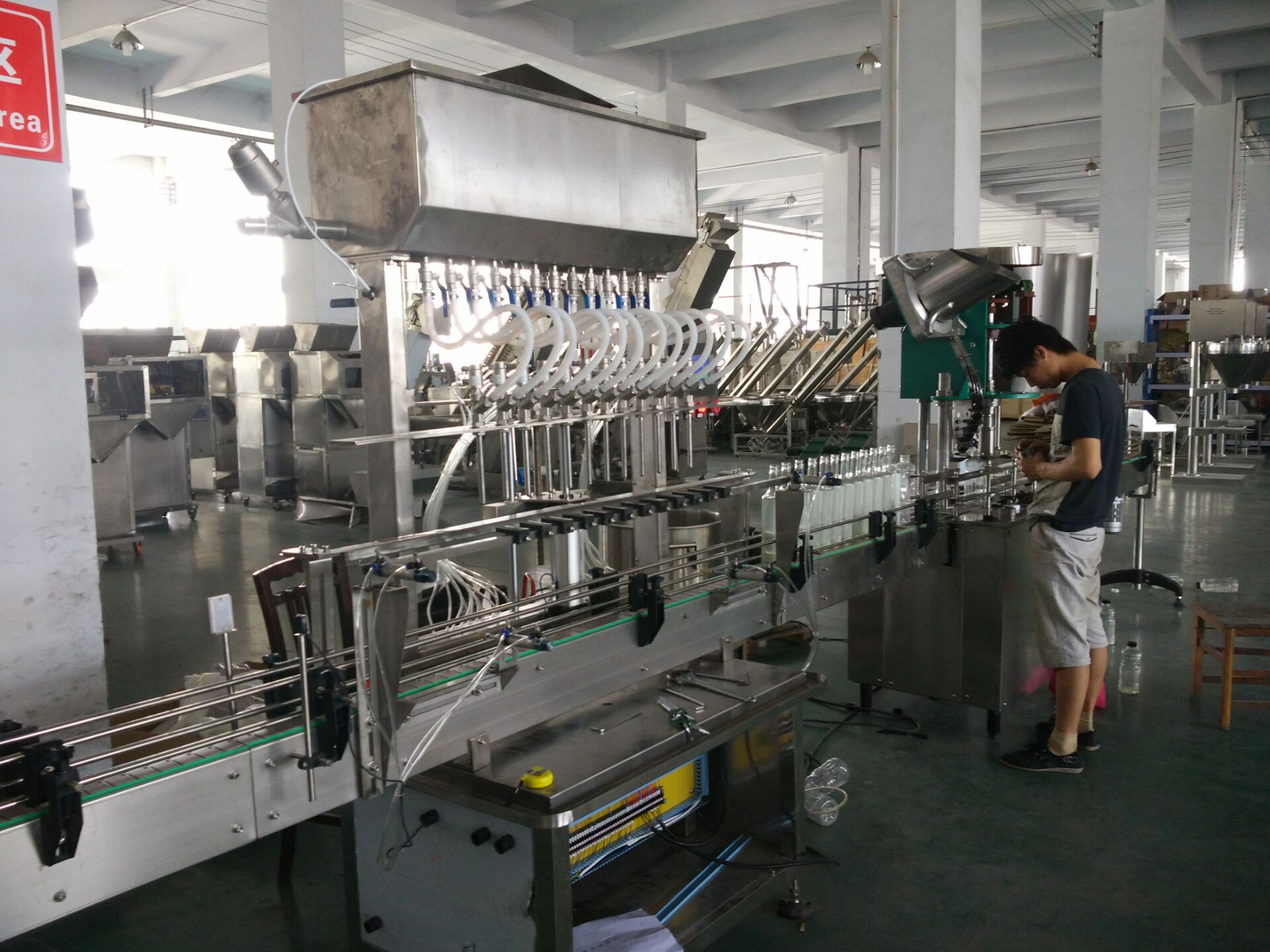 郑州液体自动灌装机 郑州饮料凉茶自动灌装机 椰果汁灌装生产线