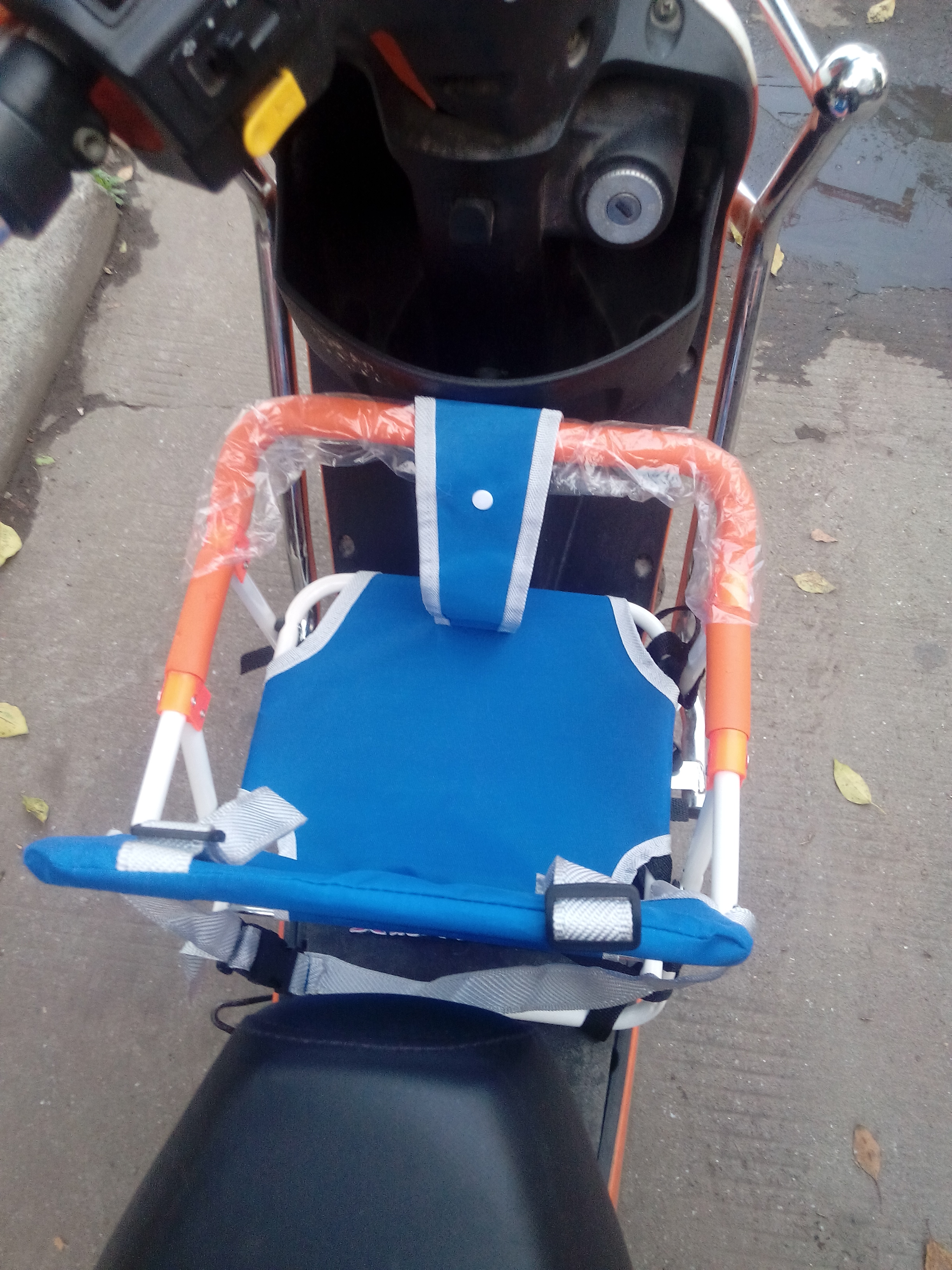 儿童安全座椅座橙电动车儿童椅安全椅宝宝座椅图片