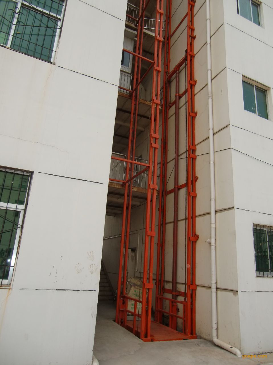江苏液压升降货梯 电动液压升降平台制造厂家