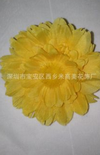 厂家直销手工定型花，潘织布压形菊花，染色雏菊配扣针图片
