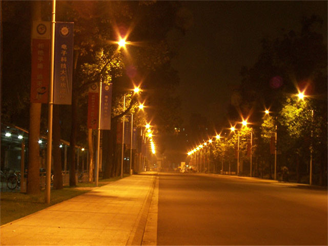 重庆 重庆8米路灯杆 重庆8米路灯杆重庆8米单肩路灯杆