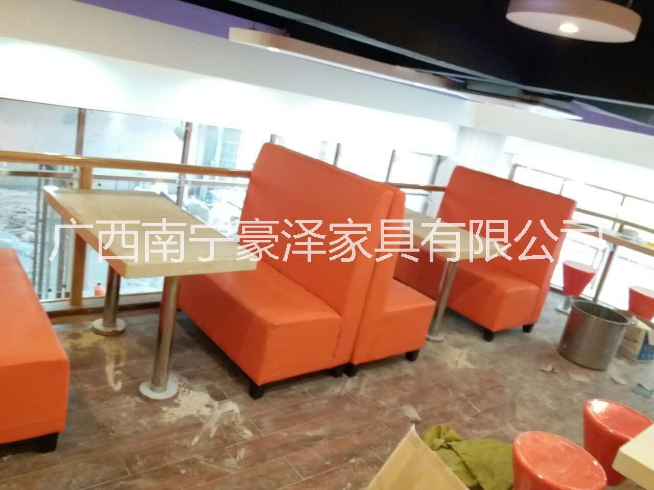 专业定做快餐桌