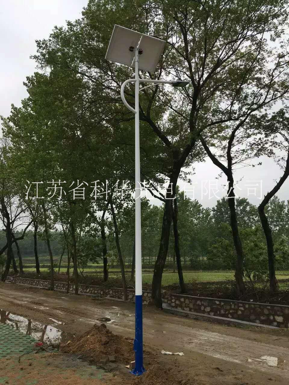 新农村太阳能路灯6米30瓦