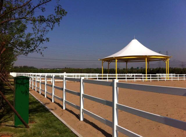 塑钢围栏护栏厂家供应 UPVC马场护栏 塑钢围栏护栏 质量至上价格实惠！