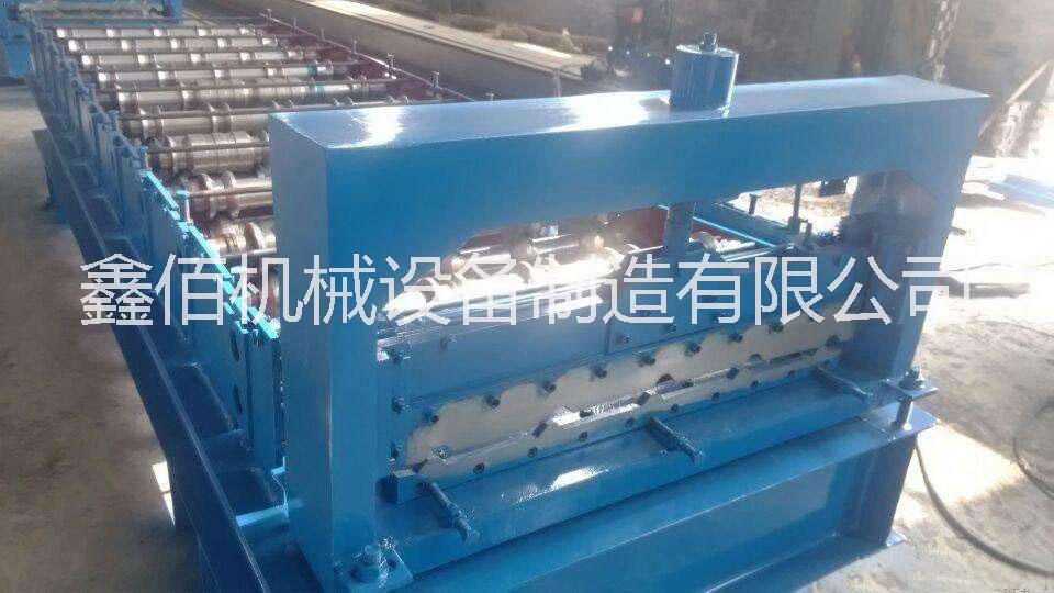 鑫佰机械设备有限公司860型彩钢压瓦机860彩钢压型设备图片