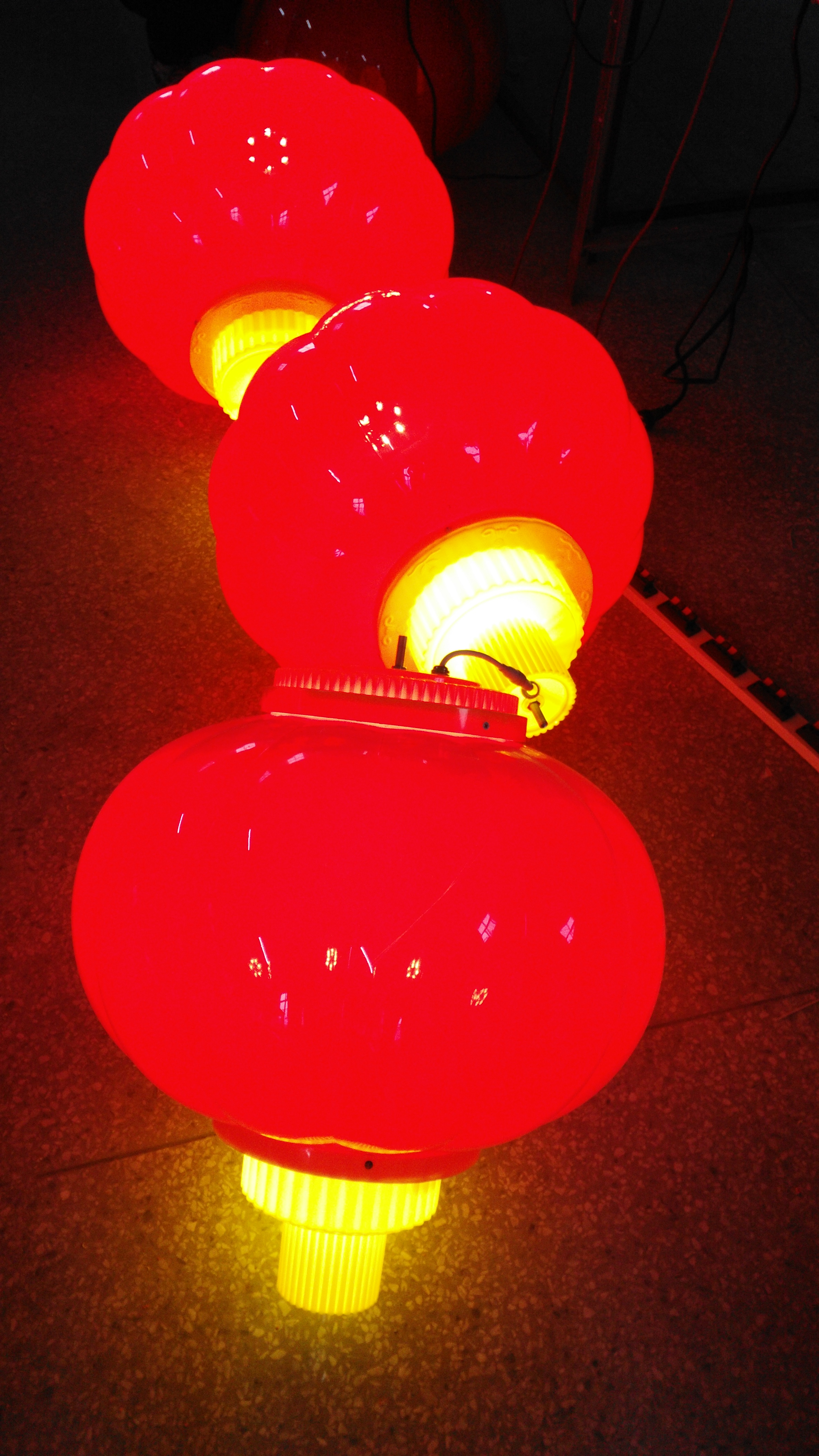 瑞美达供应太原城市街道亮化工程LED节日灯笼图片