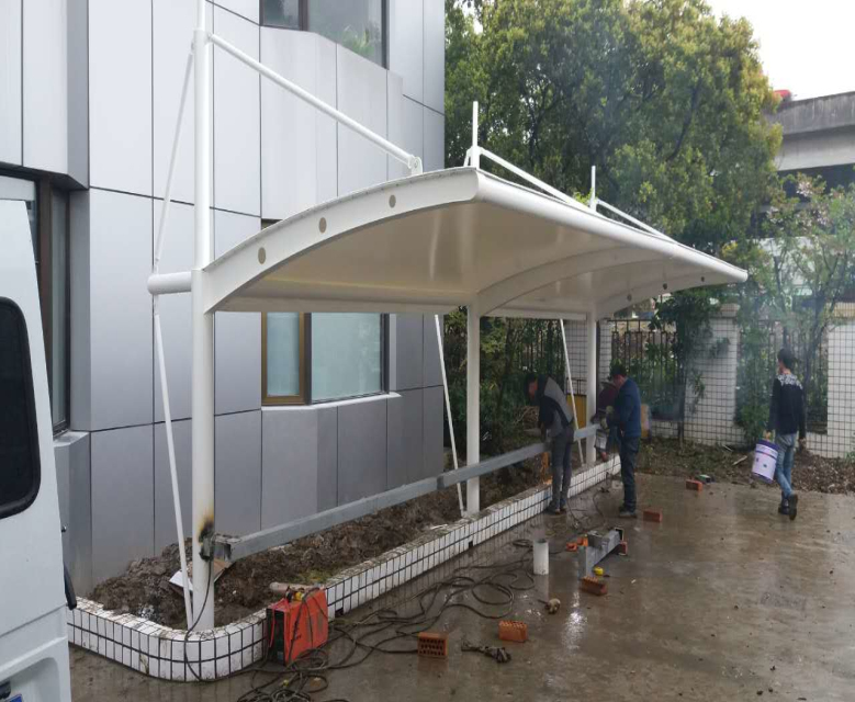 上海简易自行车棚厂家 遮雨遮阳棚安装价格 停车棚制造商