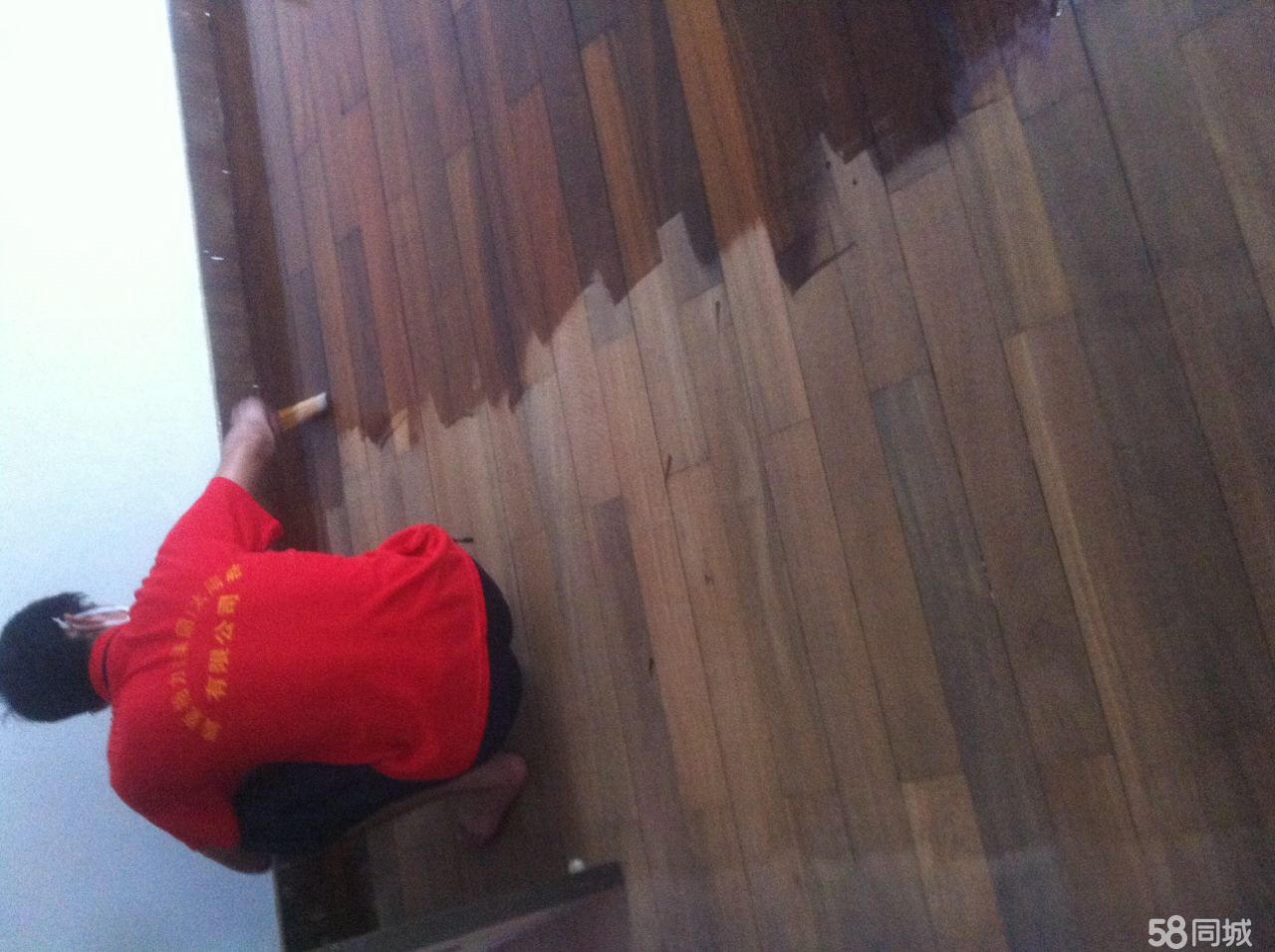 苏州实木地板翻新 苏州旧地板翻新 地板打磨上油漆一条龙