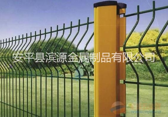 安平县 市政园林小区三角折弯护栏图片