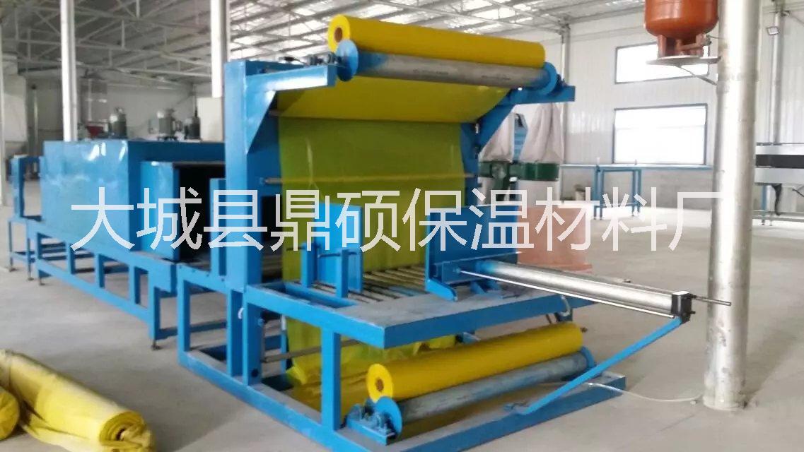 PE膜热收缩包装设备    河南郑州热收缩包装机生产销售 热收缩自动包装机