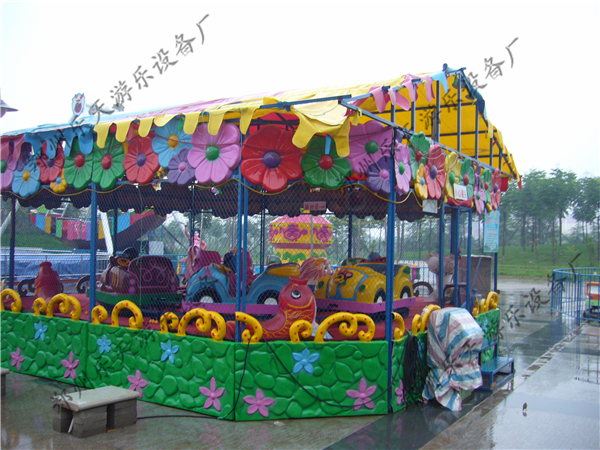 供应儿童游乐设备欢乐喷球车郑州小蜜蜂游乐设备热销中图片