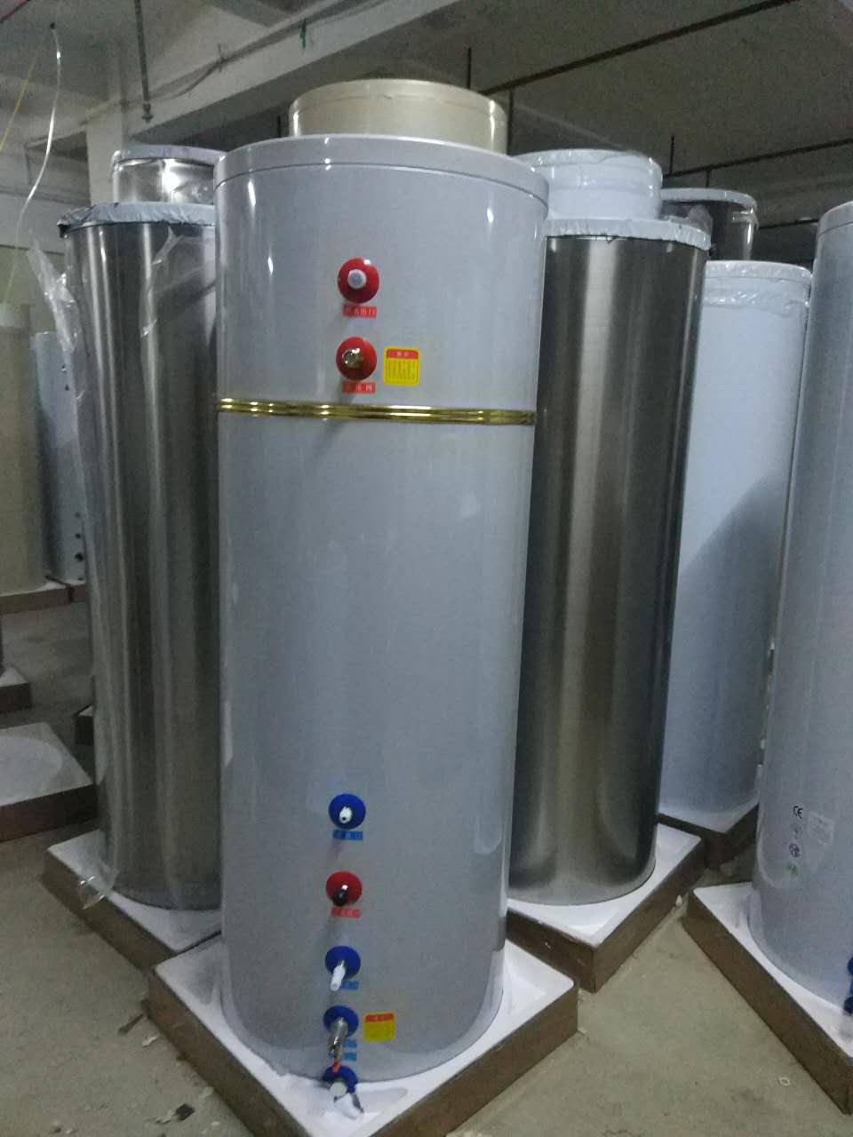 空气源热泵热水器节能承压保温水箱批发