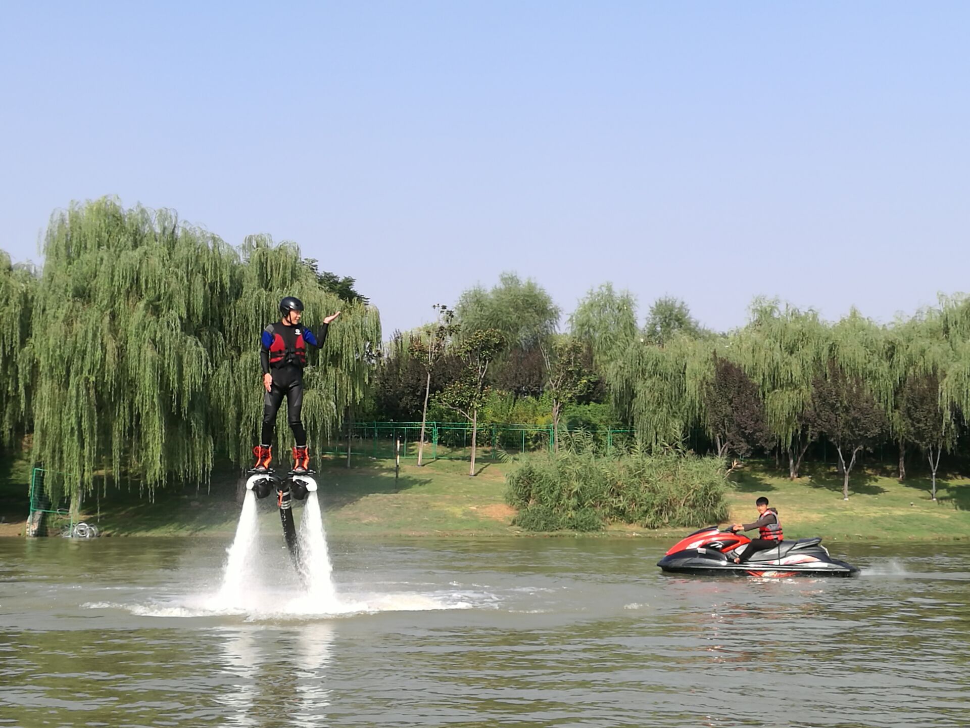 进口Flyboard景区水上飞人摩托艇飞行器生产厂家