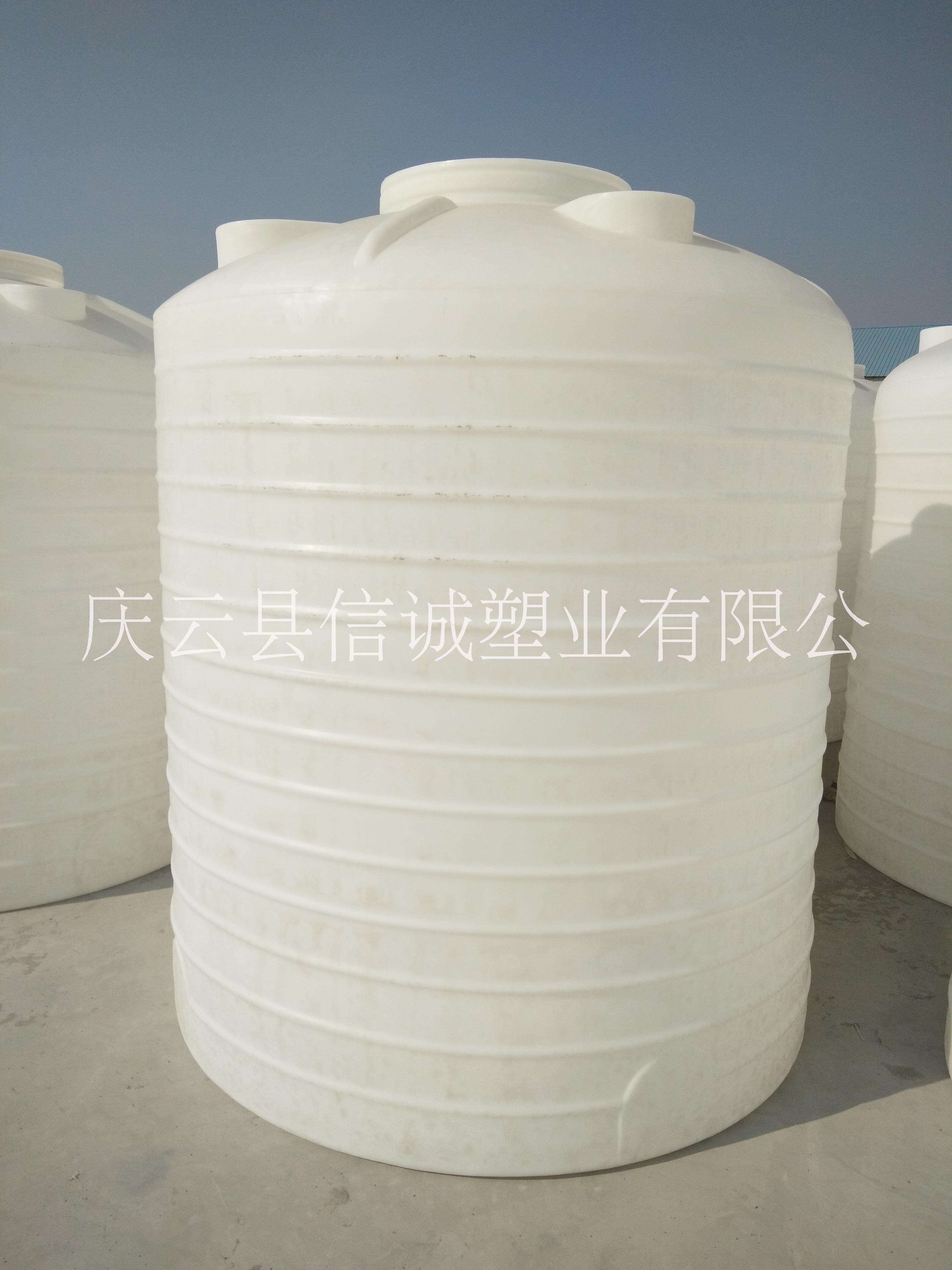 PT-6000耐酸碱塑料水箱，6立方防腐蚀塑料水塔供应