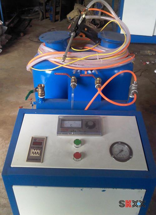 聚氨酯冷库喷涂机，  衡水聚氨酯低压喷涂机价格。