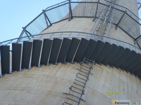 河北烟囱安装爬梯公司丨河北烟囱旋转梯安装公司