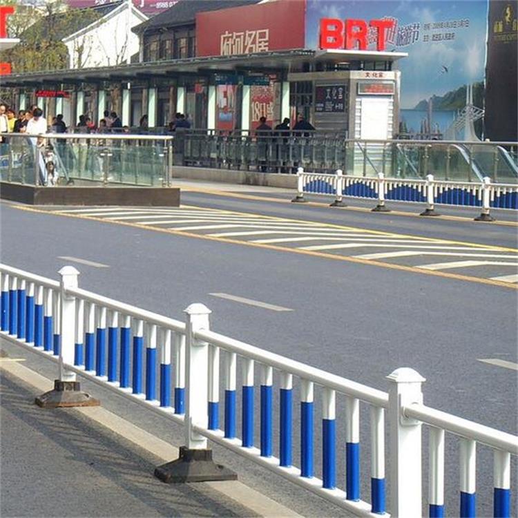 道路护栏马路护栏城市交通隔离栏市政工程交通设施护栏图片