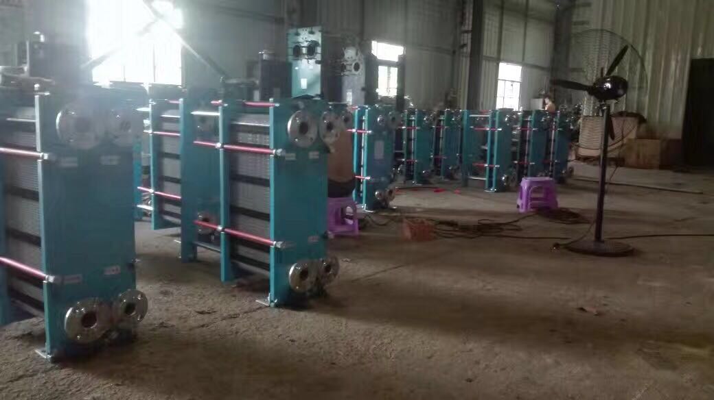 广州莱宁换热设备厂家提供广东复合锅底钎焊机换热器