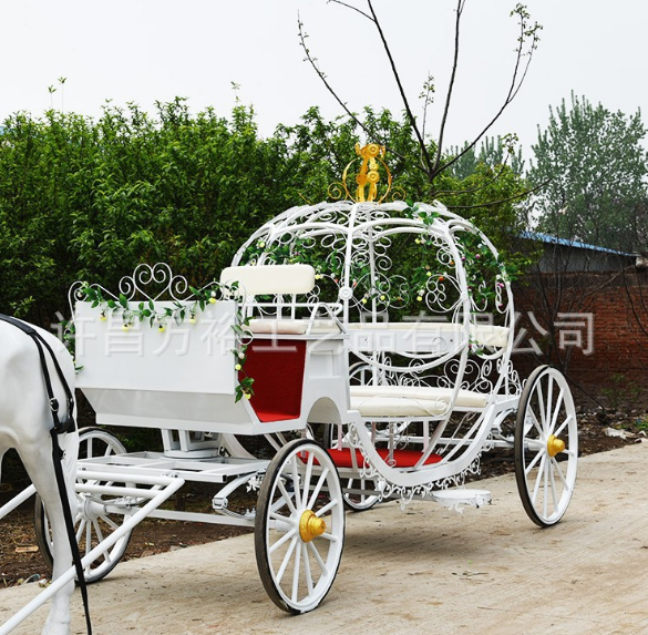 欧式皇家婚礼婚庆公主四轮马车高端大气展览观光旅游景区圣诞车