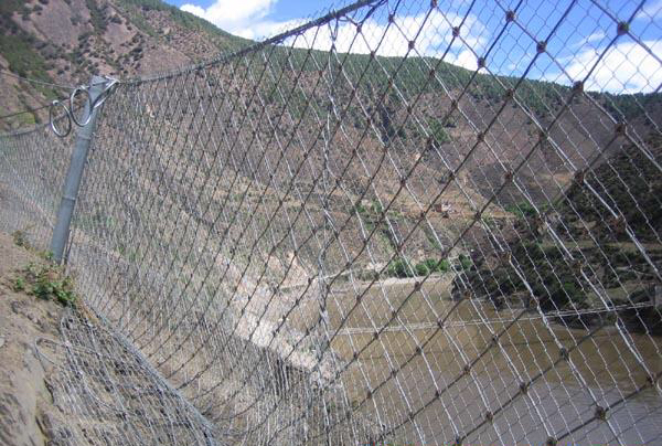 边坡防护网护栏网拦石网图片