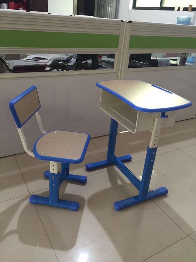 广东课桌椅批发 广州双柱可升降课桌椅 圆弧型钢木课桌椅