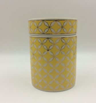 高档白云土色釉瓷茶叶罐含卫生级硅胶圈贴有真金花纸茶叶密封罐图片