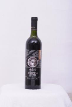 紫隆山红宝石冰酒葡萄酒图片