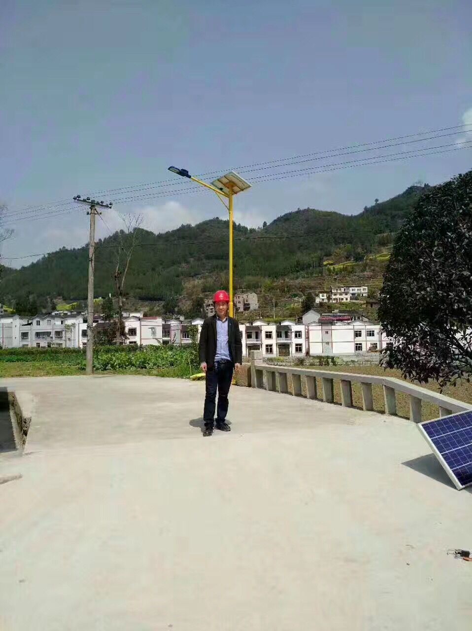 供应贵州太阳能路灯7米新农村道路照明