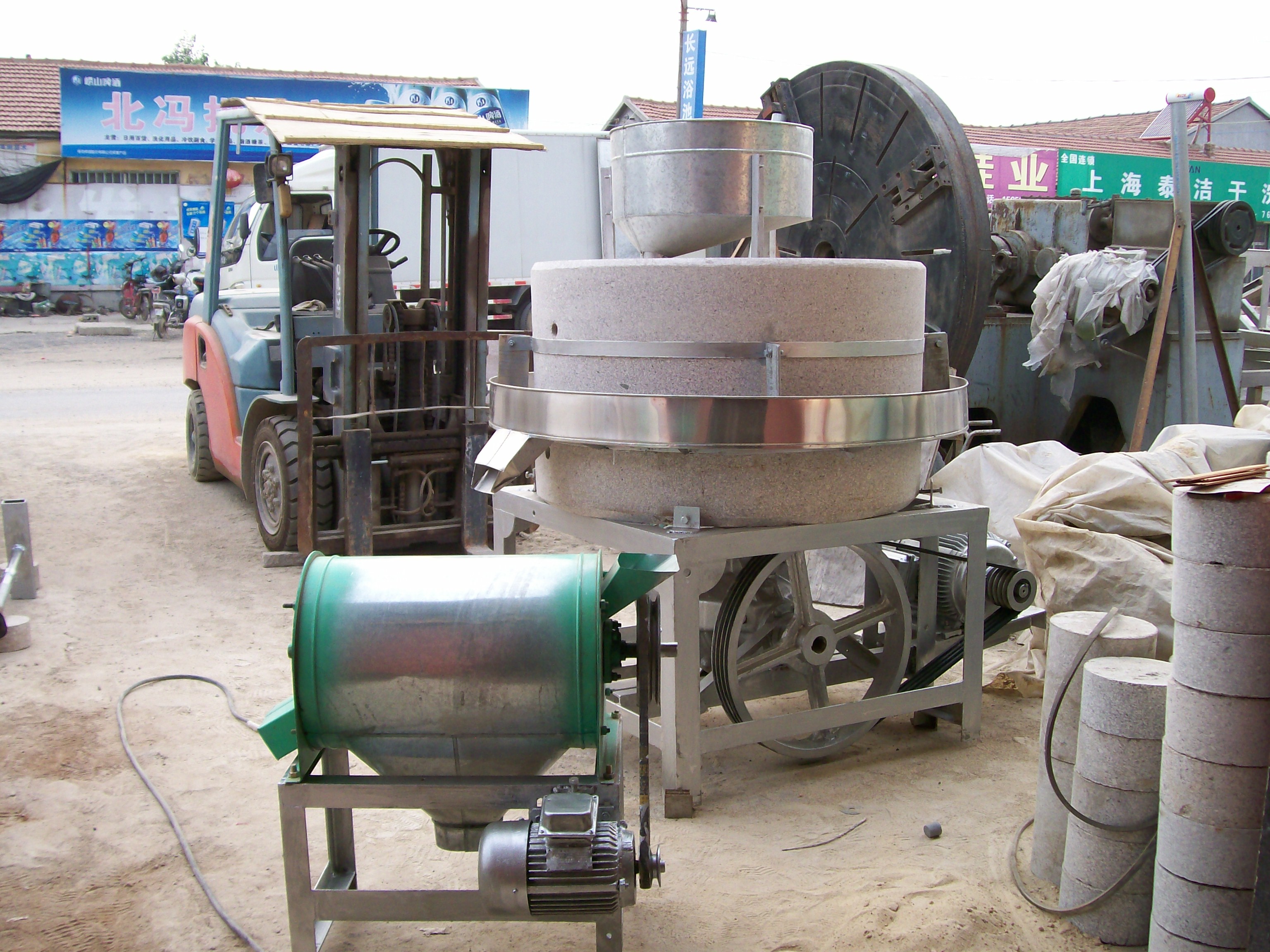 新疆麦饭石面粉石磨 麦饭石面粉石磨供应商