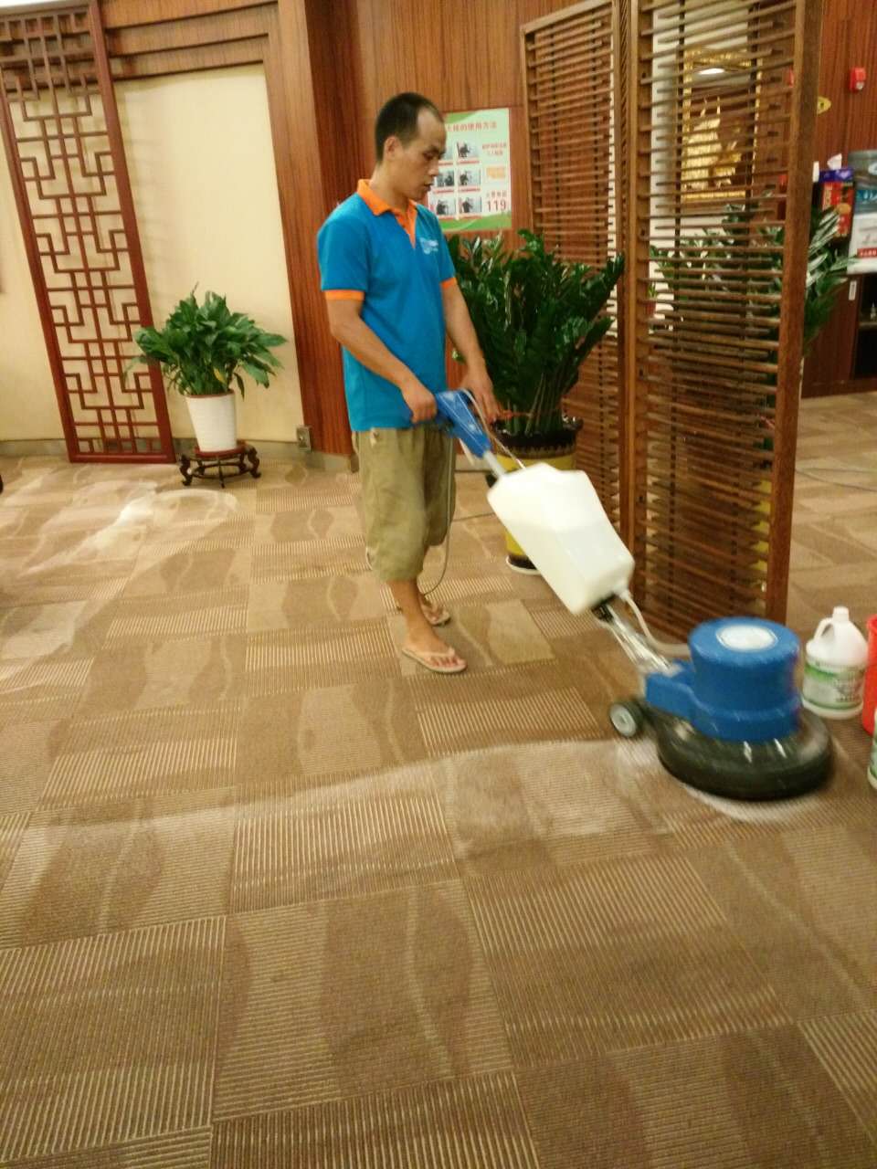 广州地毯清洗 广州专业地毯清洗公司 广州地毯清洗哪家便宜