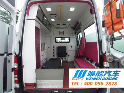 奔驰Sprinter315高顶柴油监护型救护车 （国Ⅴ嵌入式后警灯)图片