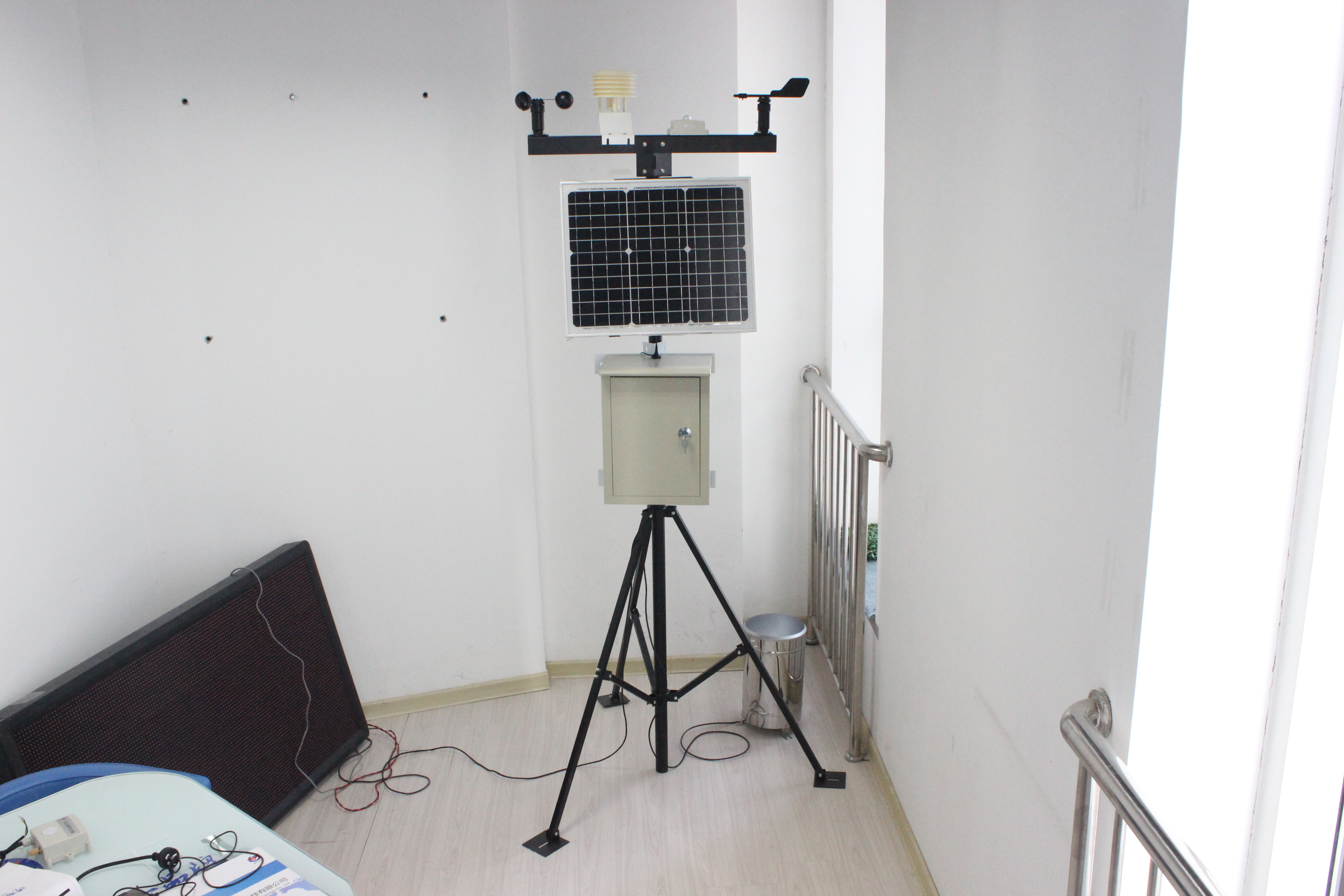 济南在线扬尘噪声检测系统实时监测短信报警LED屏显示在线监测系统图片