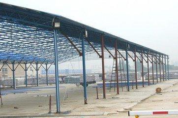 广州市钢结构搭建厂家从化钢结构搭建钢结构雨棚搭建简易铁皮房