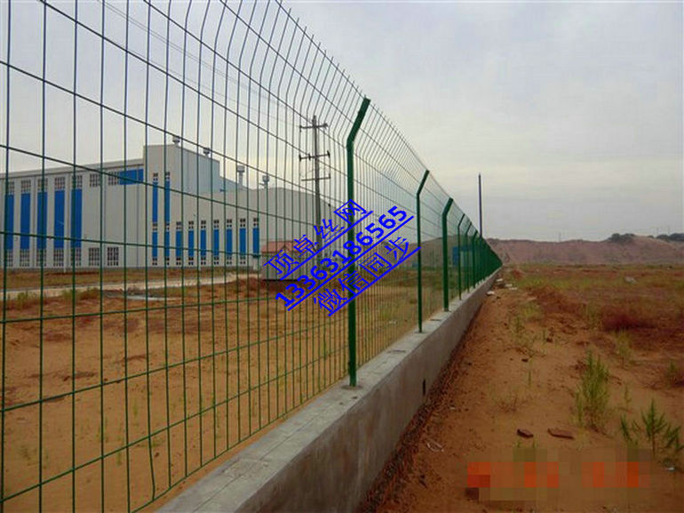 西安护栏网厂家 双边丝护栏网