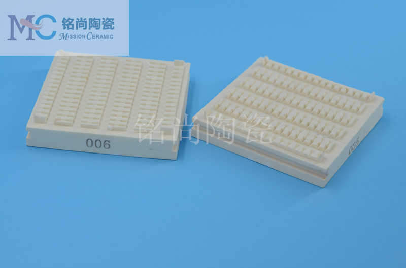 郑州市刚玉板厂家供应刚玉板 耐磨陶瓷基板 陶瓷衬片 氧化铝制品
