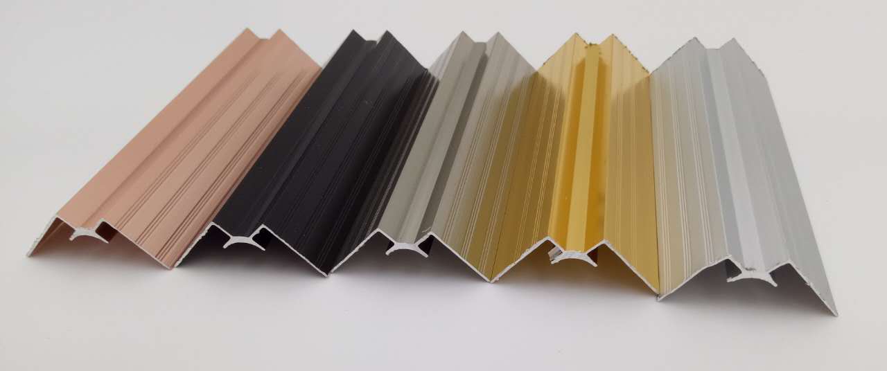 UV板装饰条uv板铝合金线条金属卡条隔条压边装饰线条厂家直销