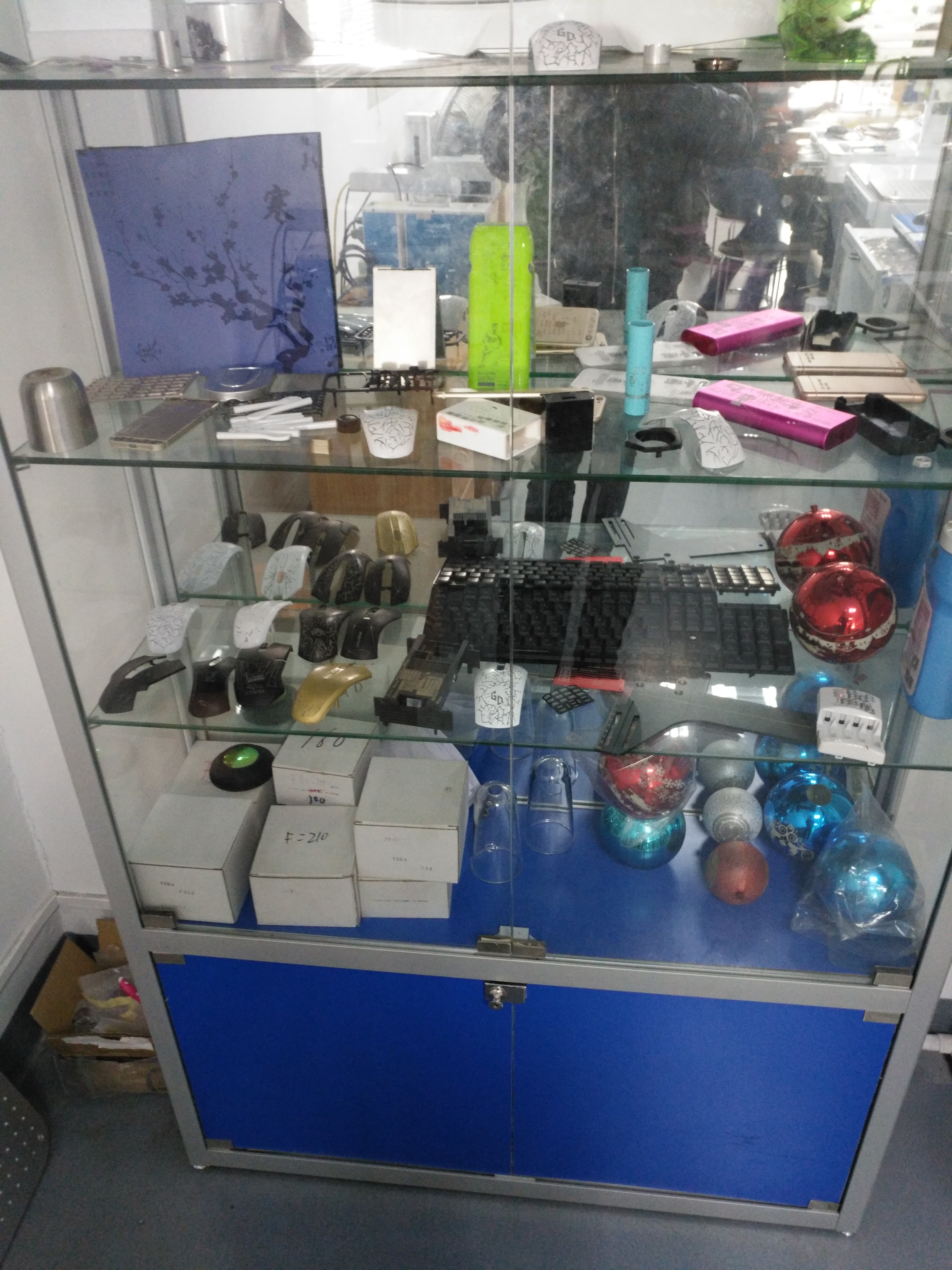 惠州激光镭雕机，五金配件，塑胶配件，按键配件打标机
