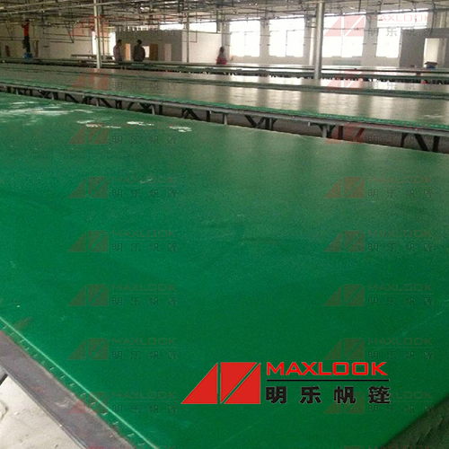 PVC涂塑布-绿色印花台皮 佛山防水帆布生产厂