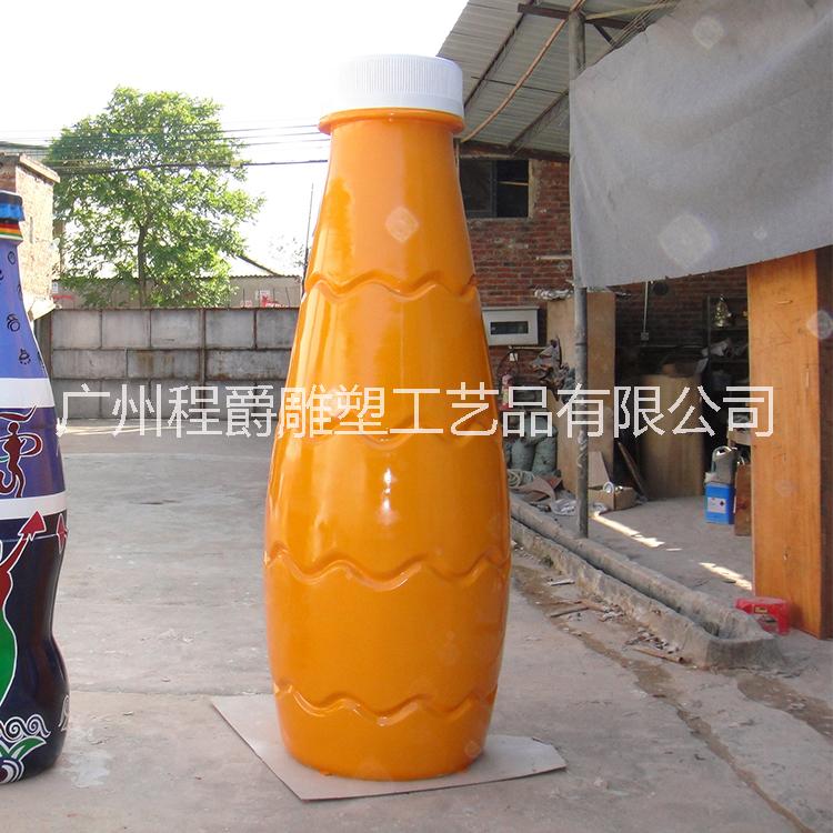 玻璃钢广告瓶雕塑｜杨枝甘露广告雕塑｜瓶子造型雕塑图片