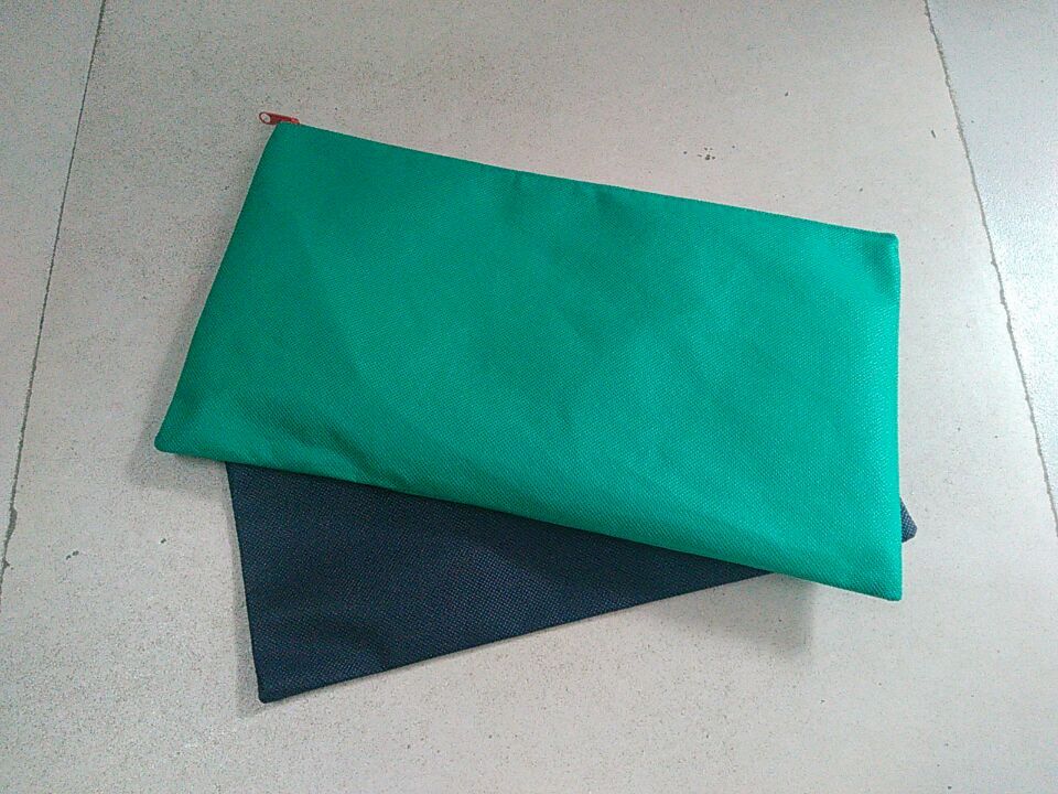 惠州工厂专业定制无纺布袋 环保便宜小礼品袋 电子产品包装袋小拉链袋子