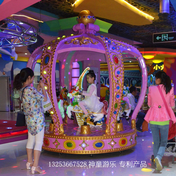 郑州市新款豪华转马，儿童游乐场设备厂家新款豪华转马，儿童游乐场设备，大型游艺机