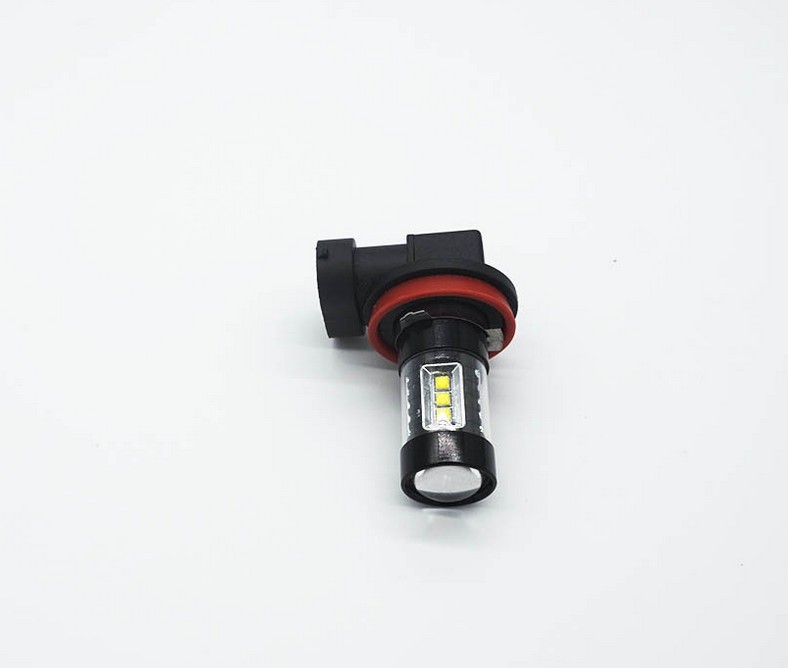 工厂直销LED汽车灯H8改装雾灯热销排名款LED高亮雾灯图片