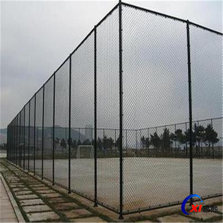 体育场围栏厂家 运动场围栏网 学校体育场铁丝护栏网规格定制