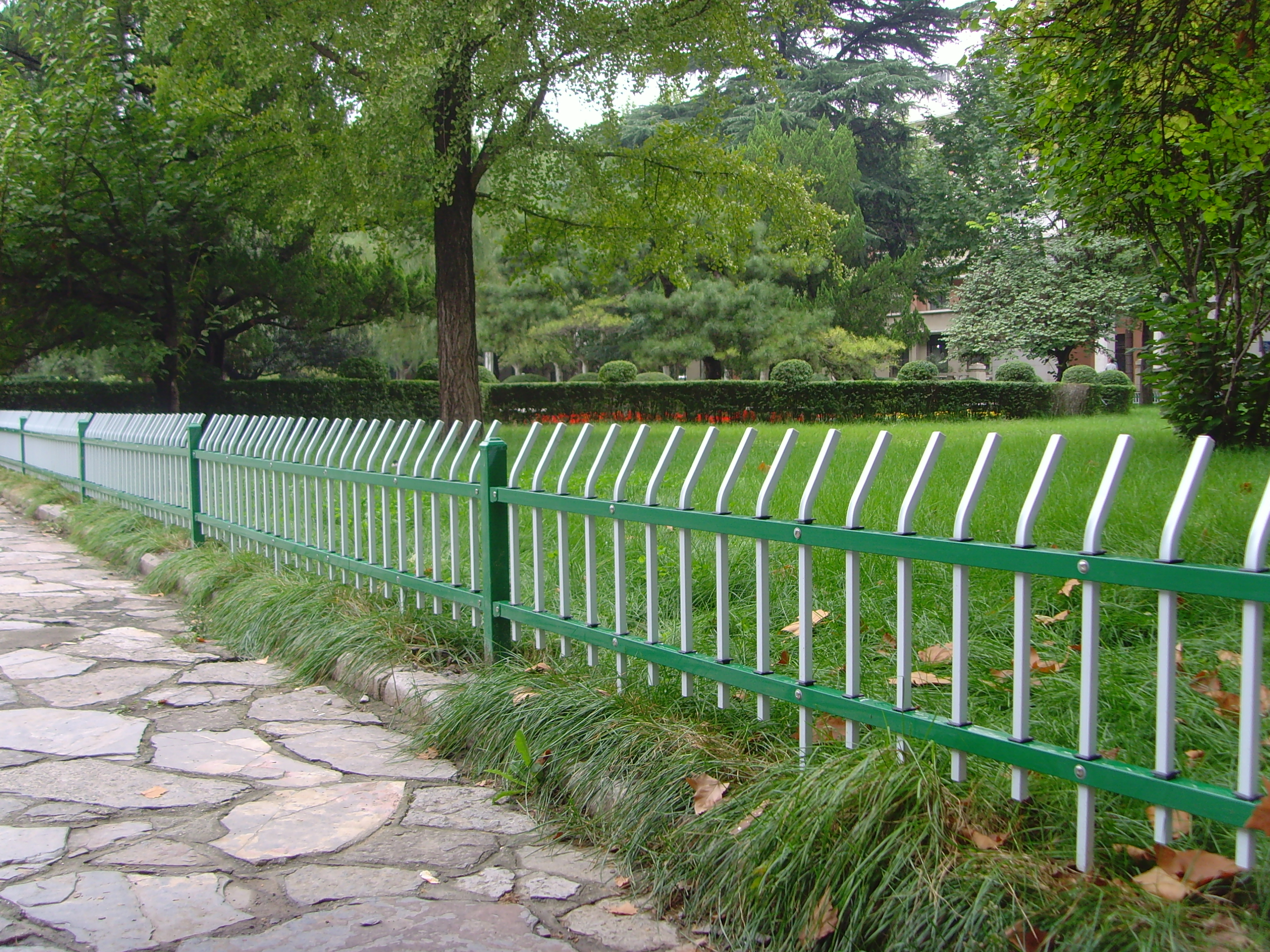 陕西润唐 锌钢护栏市政绿化护栏园林隔离护栏