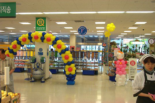 唐山商场节日气球拱门布置批发